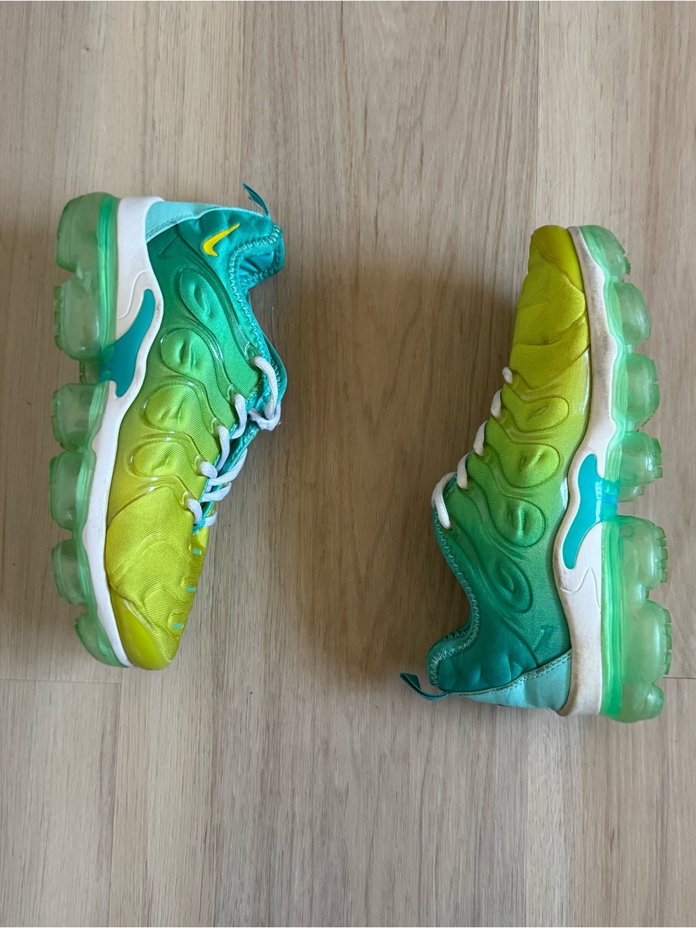 Women’s Nike Air Vapormax Plus Lemon Lime Sz 7 CI9900-300